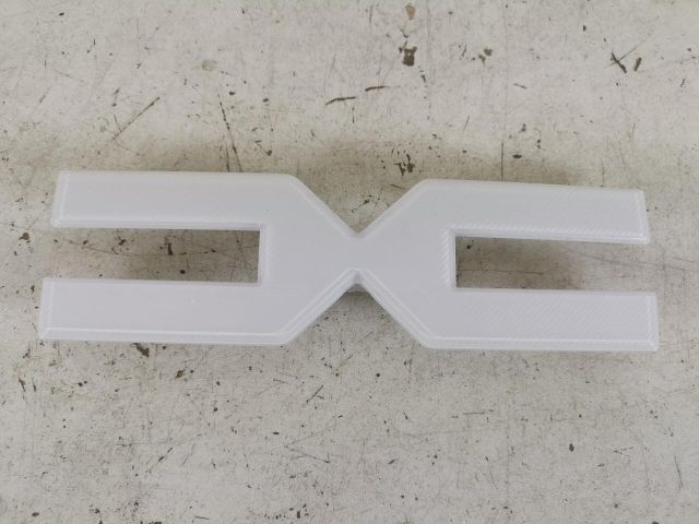 bontott DACIA LOGAN Első Embléma