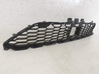 bontott DACIA LOGAN Első Lökhárító Alsó Középső Díszrács