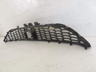 bontott DACIA LOGAN Első Lökhárító Alsó Középső Díszrács