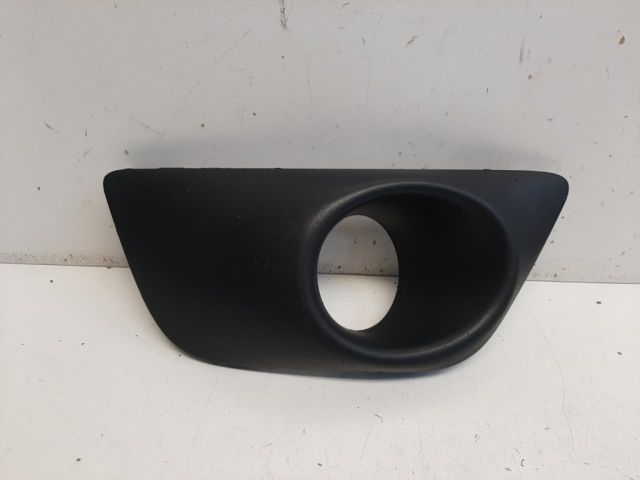 bontott DACIA LOGAN Első Lökhárító Jobb Díszrács