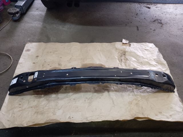 bontott DACIA LOGAN Első Lökhárító Merevítő (Fém)