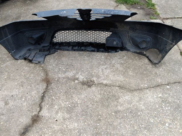 bontott DACIA LOGAN Első Lökhárító (Részeivel)