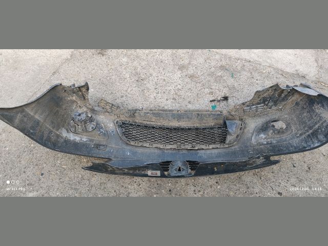 bontott DACIA LOGAN Első Lökhárító (Üresen)