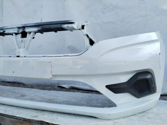 bontott DACIA LOGAN Első Lökhárító (Üresen)