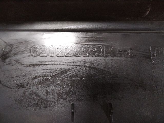 bontott DACIA LOGAN Első Lökhárító (Üresen)