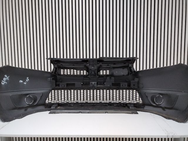 bontott DACIA LOGAN Első Lökhárító (Üresen)