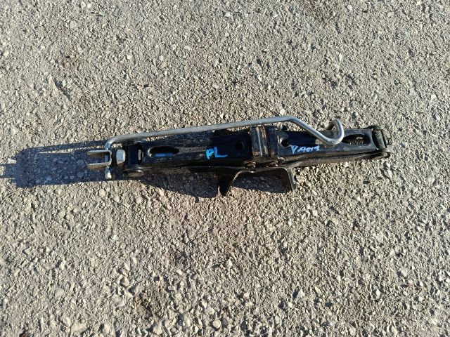 bontott DACIA LOGAN Emelő