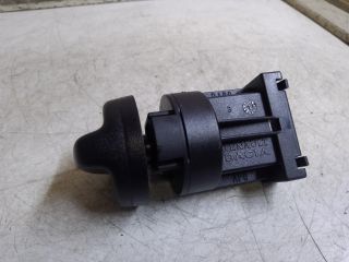 bontott DACIA LOGAN Fényszórómagasság Állító Kapcsoló