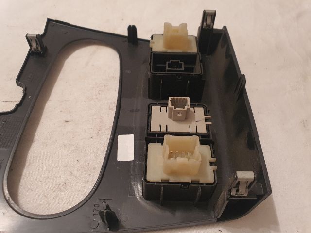 bontott DACIA LOGAN Fűtéskapcsoló Keret