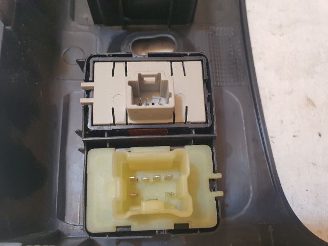 bontott DACIA LOGAN Fűtéskapcsoló Keret