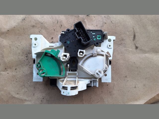 bontott DACIA LOGAN Fűtéskapcsoló (manuális klímás)