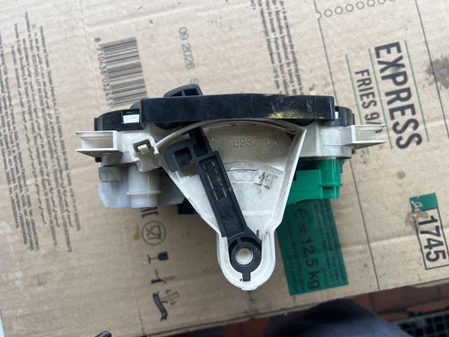 bontott DACIA LOGAN Fűtéskapcsoló (manuális klímás)