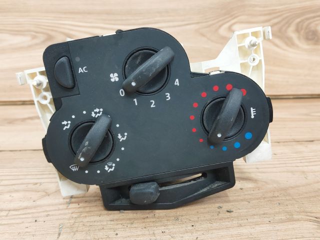 bontott DACIA LOGAN Fűtéskapcsoló (manuális klímás)