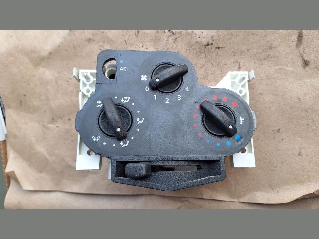 bontott DACIA LOGAN Fűtéskapcsoló (manuális klímás)