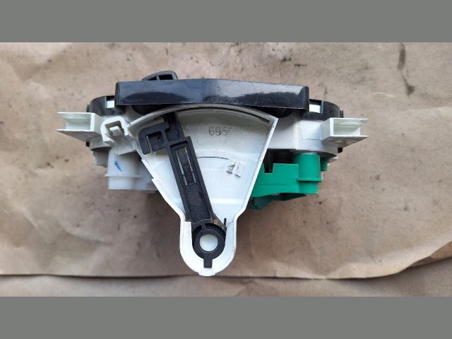 bontott DACIA LOGAN Fűtéskapcsoló (manuális klímás)