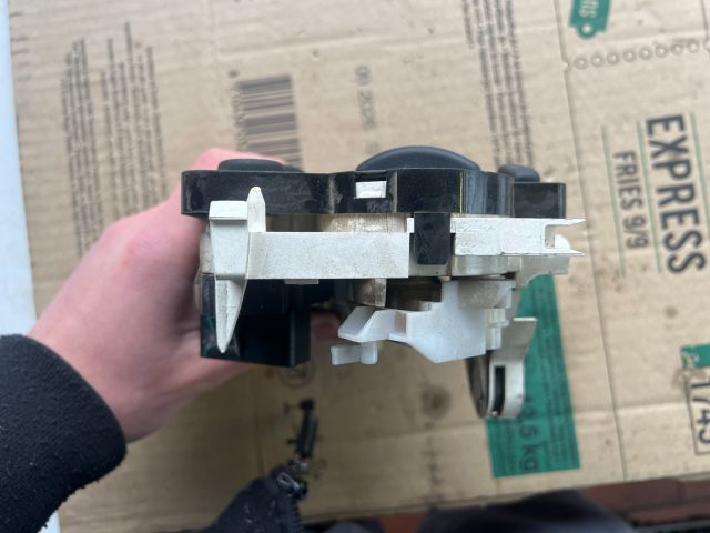 bontott DACIA LOGAN Fűtéskapcsoló (manuális klímás)