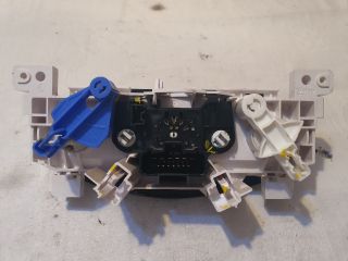 bontott DACIA LOGAN Fűtéskapcsoló (Nem klímás)