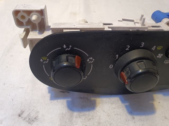 bontott DACIA LOGAN Fűtéskapcsoló (Nem klímás)