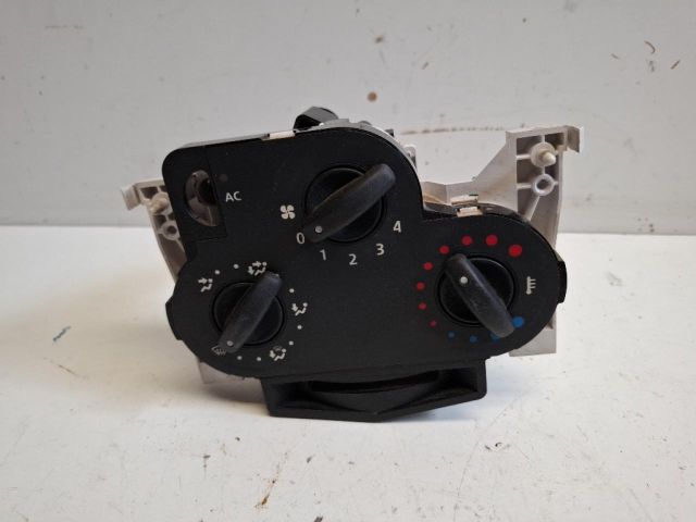bontott DACIA LOGAN Fűtéskapcsoló