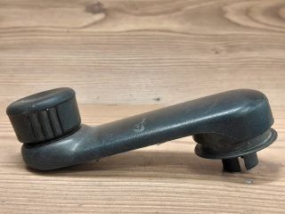 bontott DACIA LOGAN Hátsó Ablaktekerő Kar