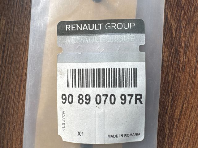 bontott DACIA LOGAN Hátsó Embléma