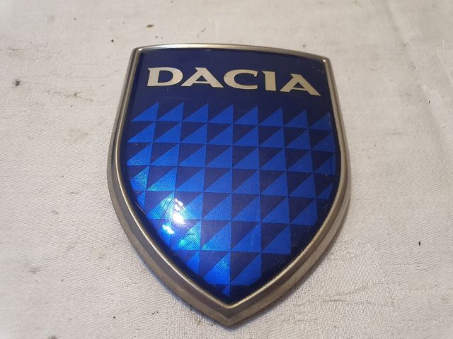 bontott DACIA LOGAN Hátsó Embléma