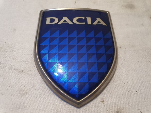 bontott DACIA LOGAN Hátsó Embléma