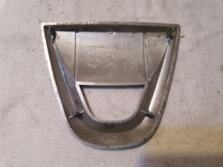 bontott DACIA LOGAN Hátsó Embléma