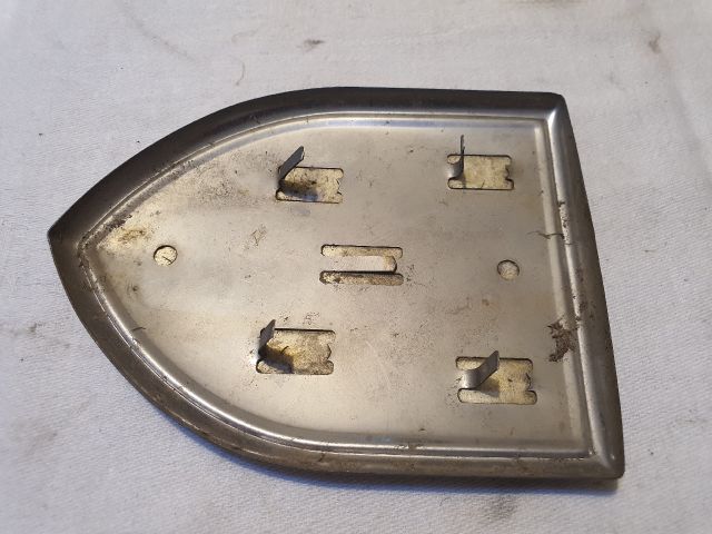 bontott DACIA LOGAN Hátsó Embléma