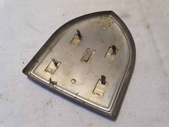 bontott DACIA LOGAN Hátsó Embléma