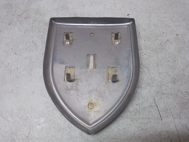 bontott DACIA LOGAN Hátsó Embléma