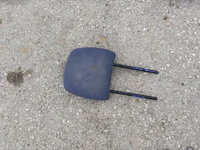 bontott DACIA LOGAN Hátsó Fejtámla