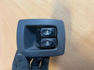 bontott DACIA LOGAN Hátsó középső Ablakemelő Kapcsoló