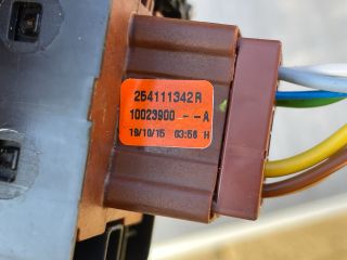 bontott DACIA LOGAN Hátsó középső Ablakemelő Kapcsoló