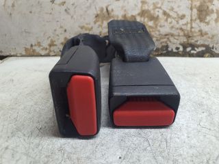 bontott DACIA LOGAN Hátsó középső Biztonsági Öv Csat