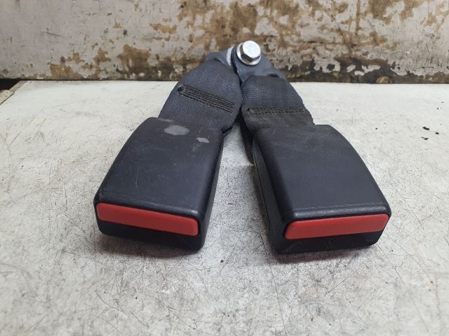 bontott DACIA LOGAN Hátsó középső Biztonsági Öv Csat