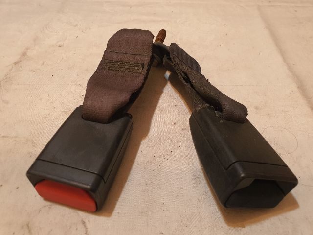 bontott DACIA LOGAN Hátsó középső Biztonsági Öv Csat