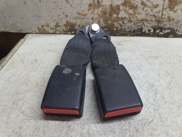 bontott DACIA LOGAN Hátsó középső Biztonsági Öv Csat