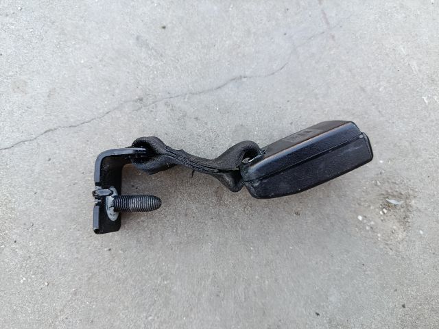 bontott DACIA LOGAN Hátsó középső Biztonsági Öv Csat