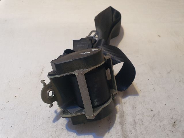 bontott DACIA LOGAN Hátsó középső Biztonsági Öv