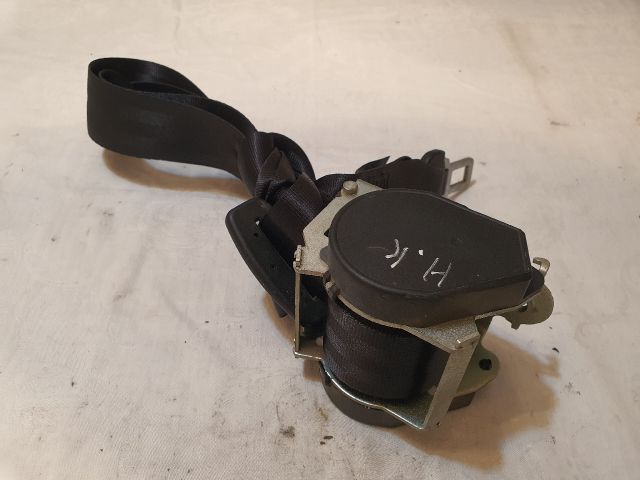 bontott DACIA LOGAN Hátsó középső Biztonsági Öv