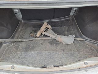 bontott DACIA LOGAN Hátsó középső Fejtámla