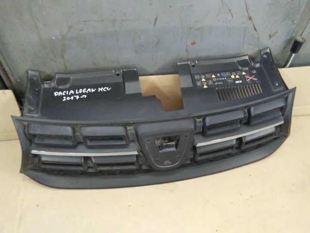bontott DACIA LOGAN Hűtőrács