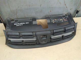 bontott DACIA LOGAN Hűtőrács