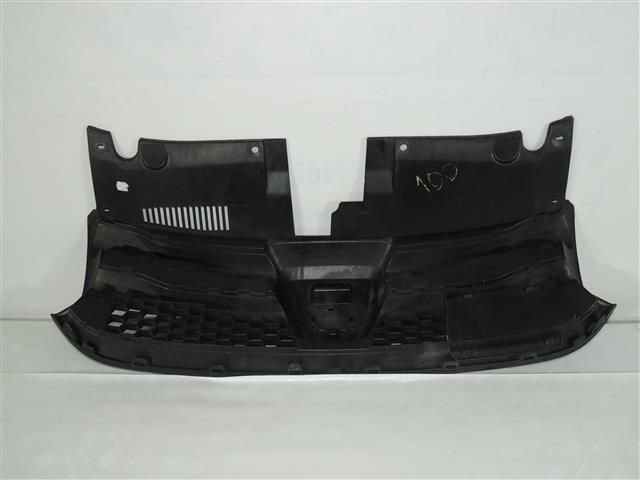 bontott DACIA LOGAN Hűtőrács