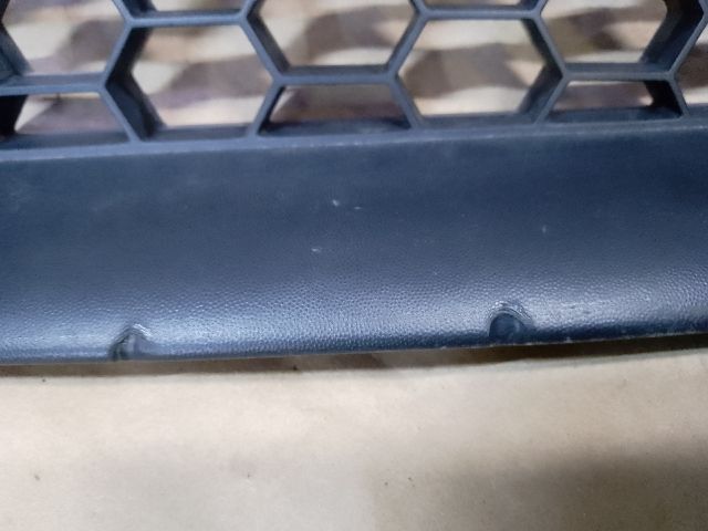 bontott DACIA LOGAN Hűtőrács