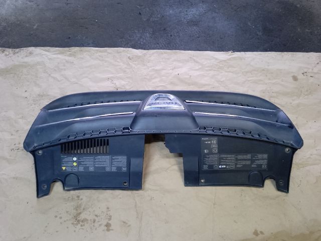 bontott DACIA LOGAN Hűtőrács