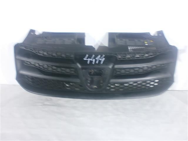 bontott DACIA LOGAN Hűtőrács