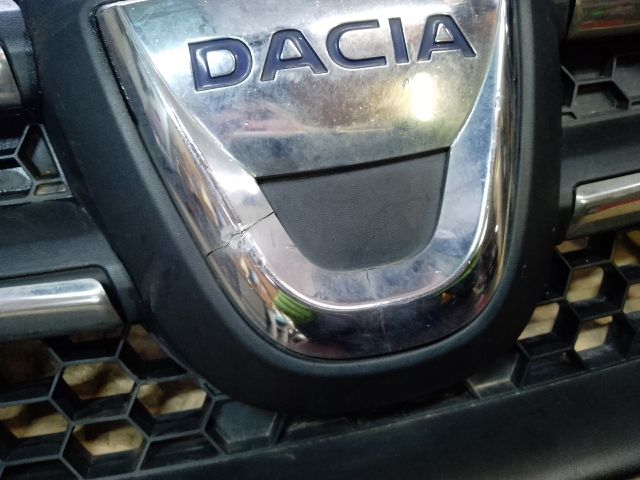 bontott DACIA LOGAN Hűtőrács