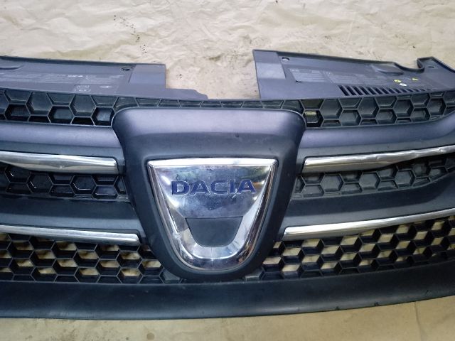 bontott DACIA LOGAN Hűtőrács